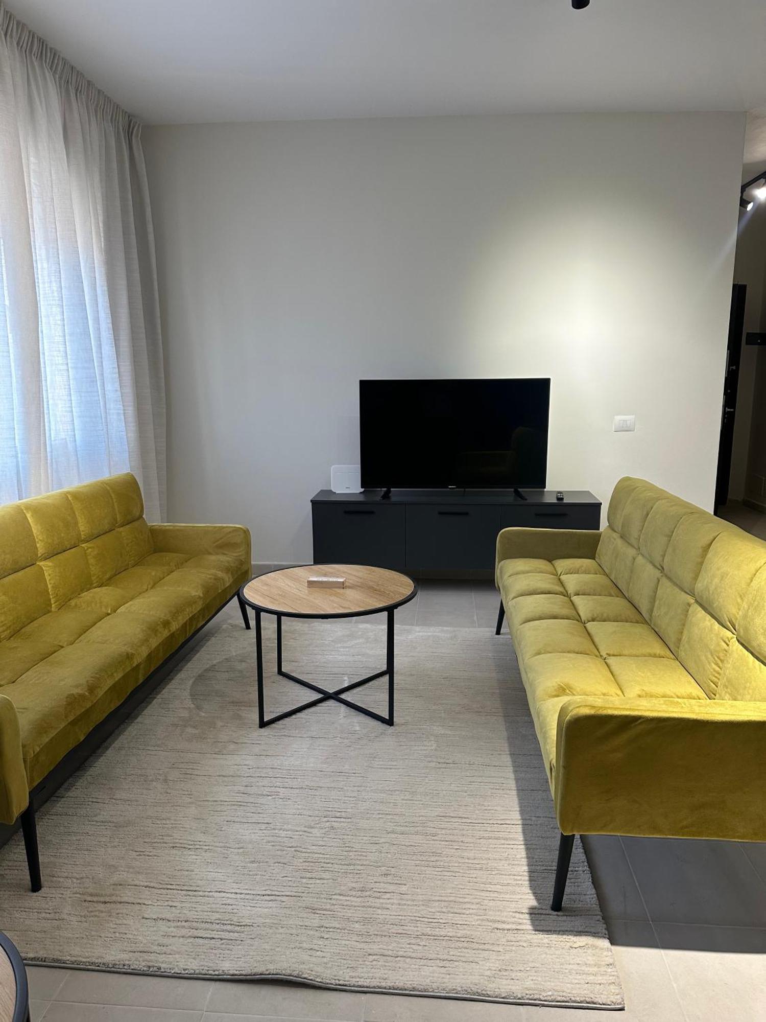 New Bazar - 2 Rooms Apartment ติรานา ภายนอก รูปภาพ